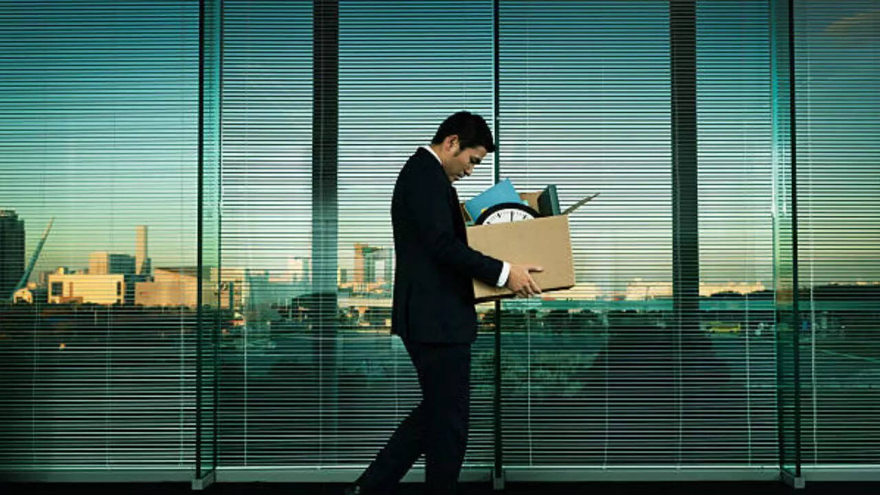 eBay Lays Off 800 Staff Amid Depop Acquisition & Youth Strategy